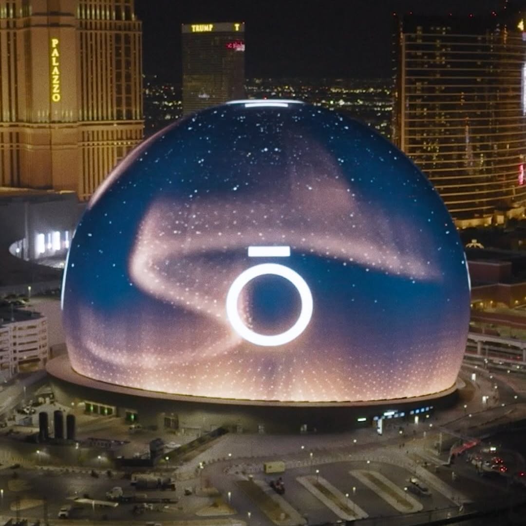 Contrary to popular belief, the world does revolve around you — at least at Oura it does. We decided to give our little smart ring the oversized celebration it deserves. Oura Ring 4 is now live on the Exosphere in Las Vegas #SphereVegas