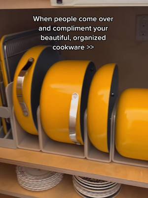 With a Caraway cabinet, the compliments just keep coming…and we’re not mad about it 👀 #KitchenHacks #organization #kitchenorganization