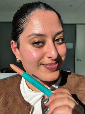 Dry January? Who says you don’t deserve a new Champagne topper!👀🥂 Shop Brilliant Eye Brightener™ in shade Eve now on TikTok Shop! #thrivecausemetics #brillianteyebrightener #biggerthanbeauty #eve 