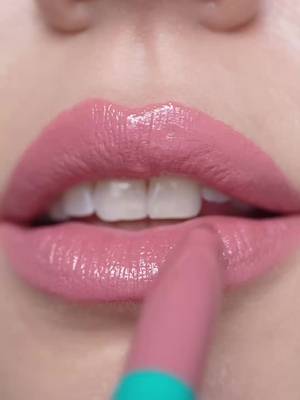 Still not over the shine on our EmpowerShine Satin Lip Cream ✨💄 #thrivecausemetics 